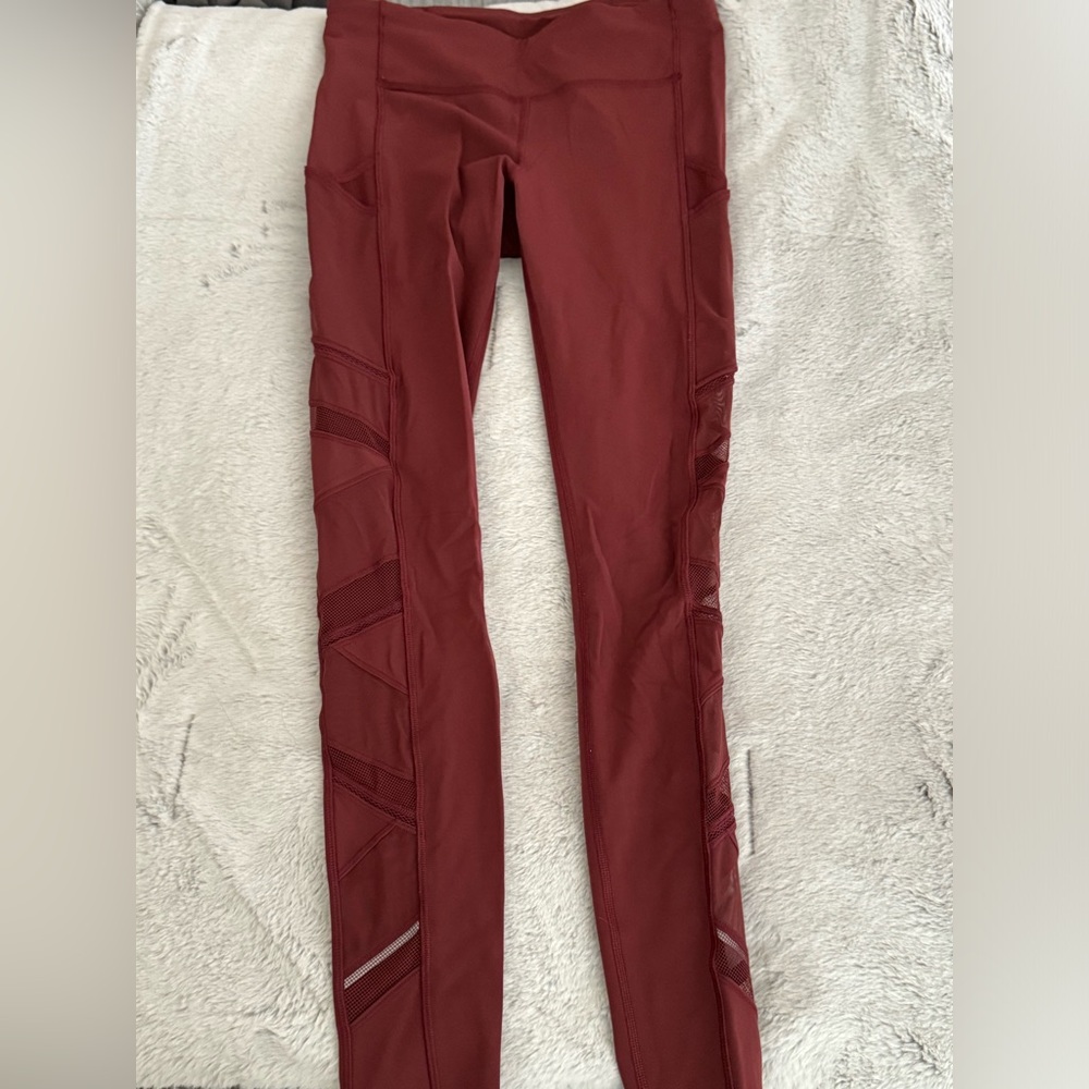 Lulu Lemon - Speed Up Tight *Mesh, 28” Inseam, Size 6, Savannah